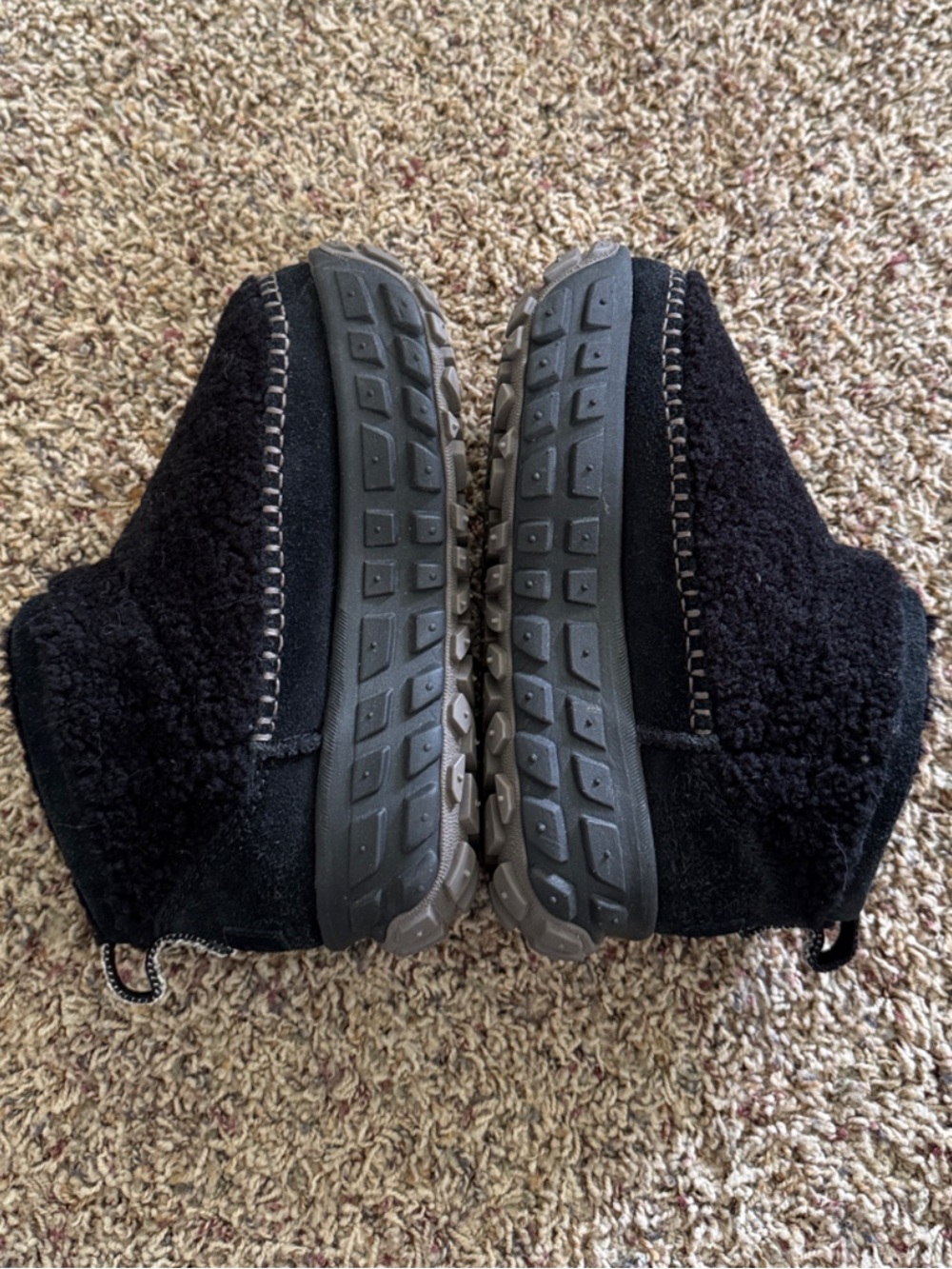UGG All-Gender Venture Daze Ultra Mini Boot | Black | Size 6 women - Picture 2 of 8